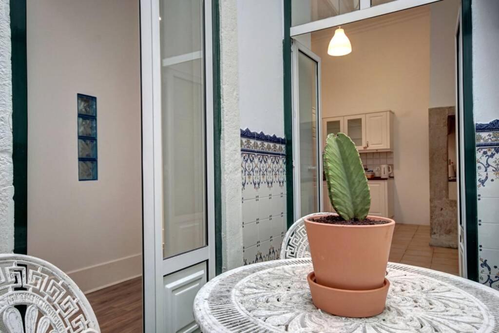 Unique Sao Bento Apartment Ideal For A Group Lissabon Exterior foto