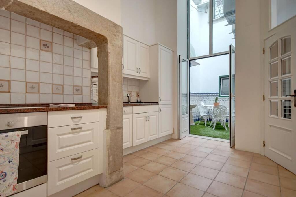 Unique Sao Bento Apartment Ideal For A Group Lissabon Exterior foto